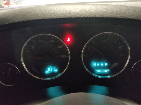 Used 2018 Jeep Wrangler Unlimited Sport w/ Mopar Black Appearance Group AWD/4WD image 23