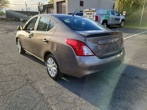 Used 2013 Nissan Versa S Plus FWD image 7