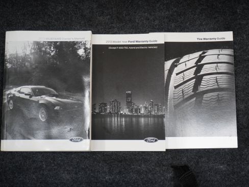 Used 2013 Ford Mustang Coupe image 22