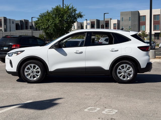 Used 2025 Ford Escape Active FWD image 2