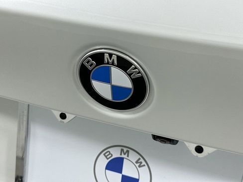 Used 2025 BMW 330i Sedan w/ Premium Package image 22