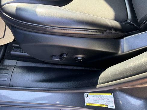 Used 2020 Jeep Cherokee Latitude Plus w/ Cold Weather Group image 15