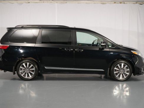 Used 2019 Toyota Sienna Limited Premium w/ Protection Package AWD/4WD image 13