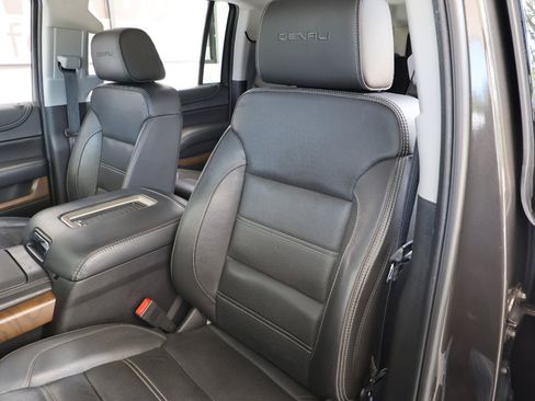 Used 2019 GMC Yukon XL Denali w/ Open Road Package AWD/4WD image 20