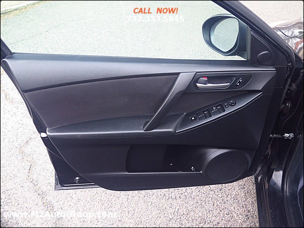 Used 2011 MAZDA MAZDA3 i Touring FWD image 28