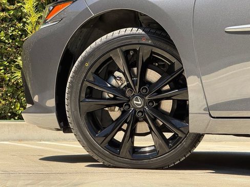 Certified 2025 Lexus ES 300h F Sport w/ Accessory Package (Z1) FWD image 9