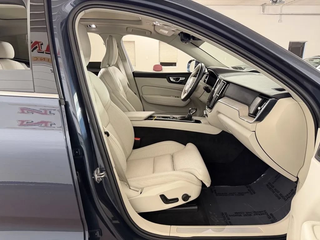 Used 2021 Volvo XC60 T6 Inscription w/ Advanced Package AWD/4WD image 42