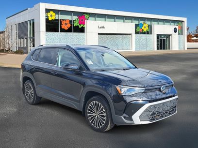 Used 2025 Volkswagen Taos SE