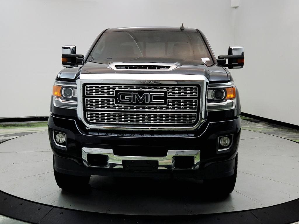 Used 2018 GMC Sierra 2500 SLT AWD/4WD image 2