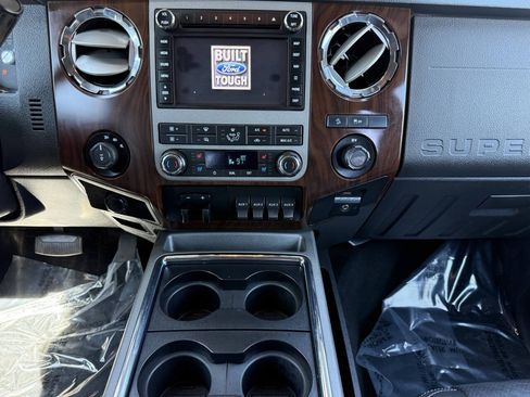Used 2011 Ford F250 Lariat w/ Lariat Ultimate Pkg AWD/4WD image 18