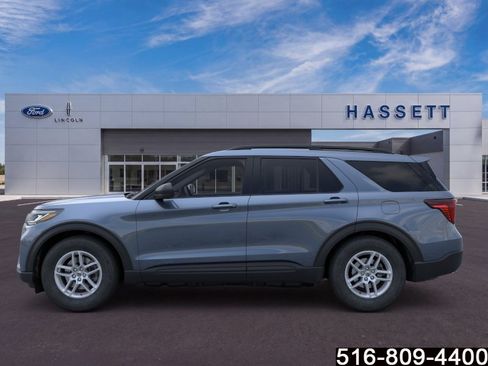 Used 2026 Ford Explorer Active AWD/4WD image 4