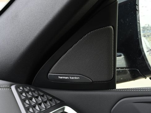 New 2026 BMW X6 xDrive40i w/ Climate Comfort Package image 21