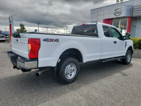 Used 2022 Ford F250 XL w/ Power Equipment Group AWD/4WD image 4