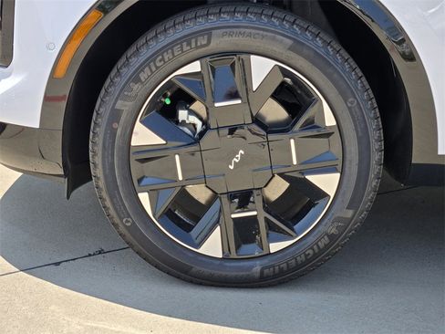 New 2026 Kia Sportage SX image 8