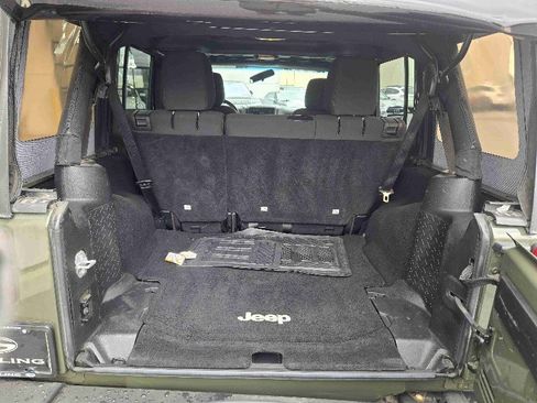 Used 2016 Jeep Wrangler Unlimited Sport w/ Connectivity Group image 11