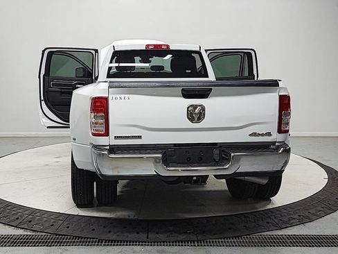 Used 2024 RAM 3500 Big Horn AWD/4WD image 14