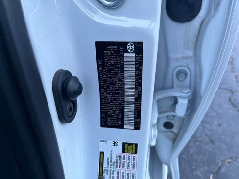 Used 2025 Toyota Corolla LE image 24