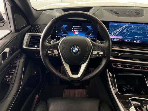 Used 2025 BMW X5 xDrive50e image 26