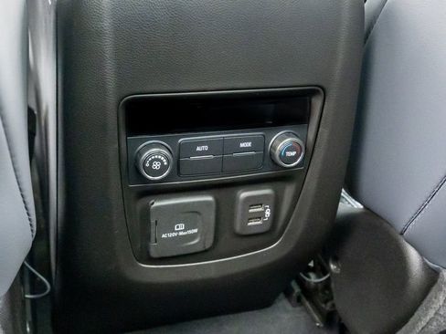 Used 2023 Buick Enclave Essence w/ Experience Buick Package image 20