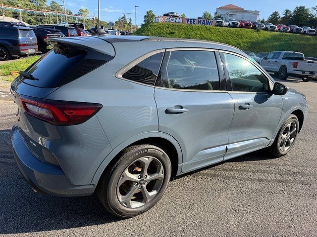 Used 2024 Ford Escape ST-Line w/ Tech Pack #1 AWD/4WD image 8