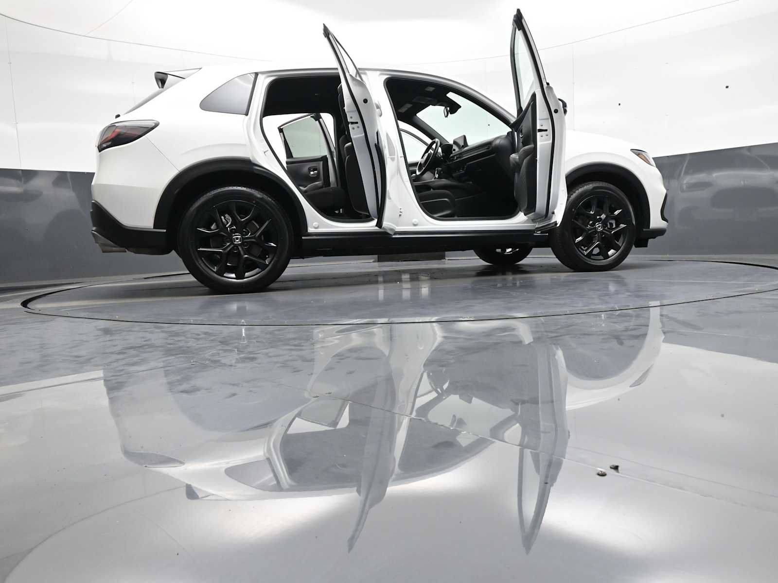 Certified 2025 Honda HR-V Sport image 46