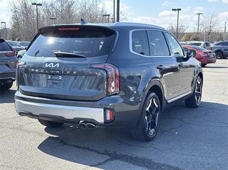 Used 2023 Kia Telluride EX w/ EX Captain's Chair Package video 2