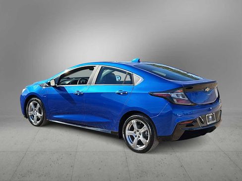 Used 2017 Chevrolet Volt LT w/ Comfort Package image 6