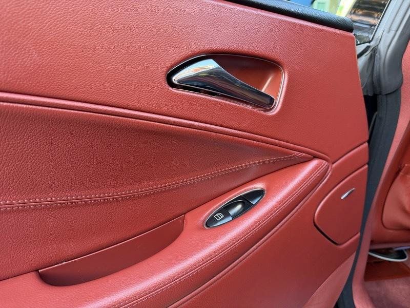 Used 2006 Mercedes-Benz CLS 500 image 55