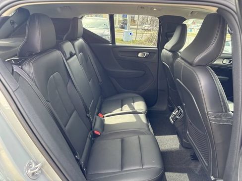 Used 2025 Volvo XC40 B5 Plus AWD/4WD image 14