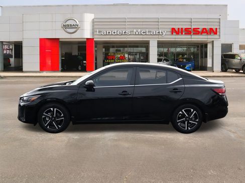 Used 2025 Nissan Sentra SV w/ Trunk Package image 6