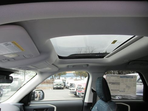 New 2025 Ford Bronco Sport Heritage w/ Convenience Package image 16