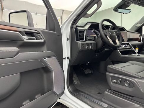 New 2026 GMC Sierra 2500 Denali w/ Denali Reserve Package AWD/4WD image 18