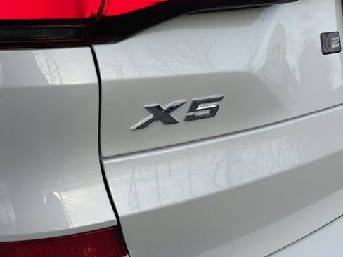 Used 2023 BMW X5 xDrive40i w/ M Sport Package image 28