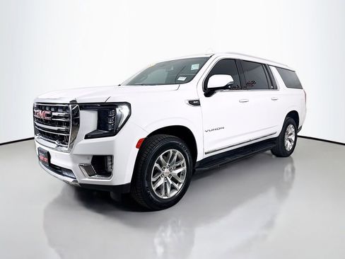 Used 2022 GMC Yukon XL SLT w/ SLT Premium Package RWD image 4
