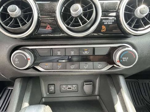 Used 2024 Nissan Sentra SV FWD image 19