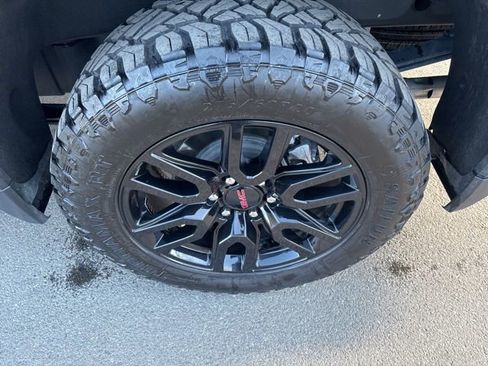 Used 2025 GMC Sierra 1500 Elevation w/ Preferred Package image 34