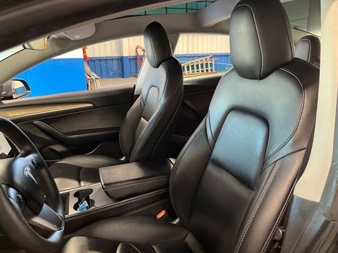 Used 2022 Tesla Model 3 Long Range AWD/4WD image 23