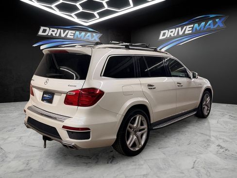 Used 2016 Mercedes-Benz GL 550 4MATIC image 5