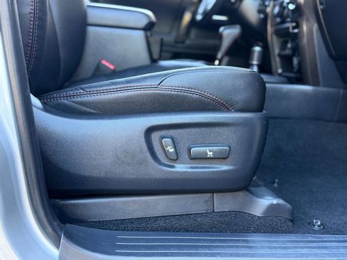 Used 2022 Toyota 4Runner TRD Off-Road Premium AWD/4WD image 77