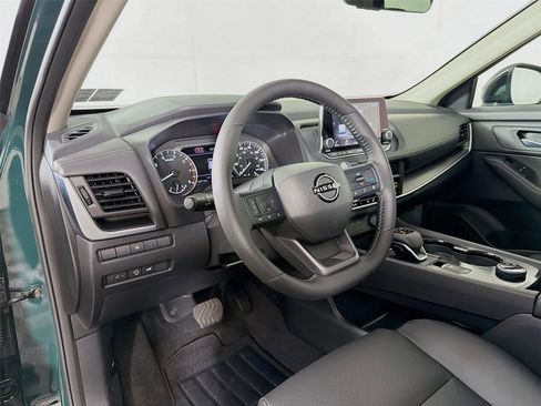 Used 2026 Nissan Rogue Dark Armor AWD/4WD image 16