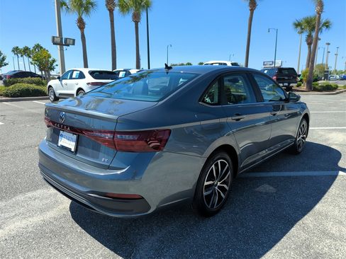 New 2026 Volkswagen Jetta SE image 5