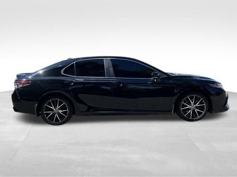 Used 2023 Toyota Camry SE w/ Cold Weather Package AWD/4WD image 6