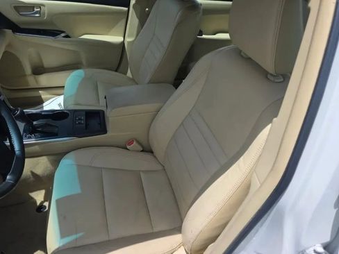 Used 2016 Toyota Camry XLE w/ Moonroof Package FWD image 7