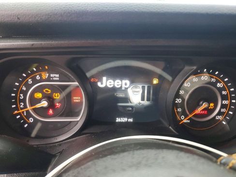 Used 2024 Jeep Gladiator Sport image 8