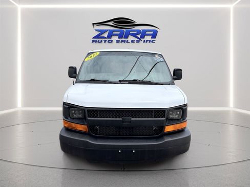 Used 2010 Chevrolet Express 2500 Extended image 9
