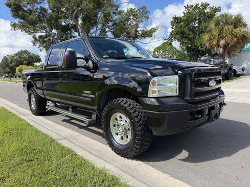 Used 2005 Ford F250 XLT AWD/4WD image 2