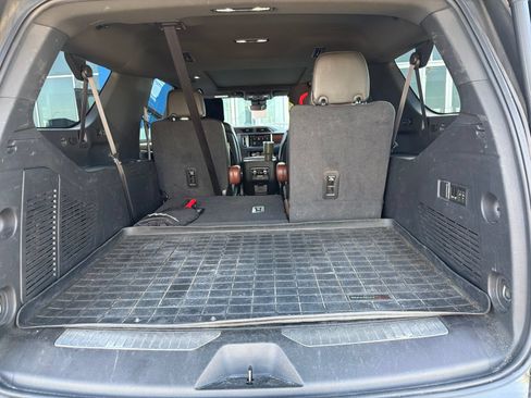 Used 2023 GMC Yukon XL Denali Ultimate AWD/4WD image 15