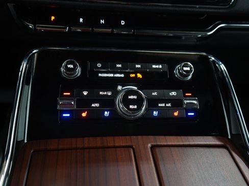Used 2023 Lincoln Navigator Reserve w/ Equipment Group 201A AWD/4WD image 26