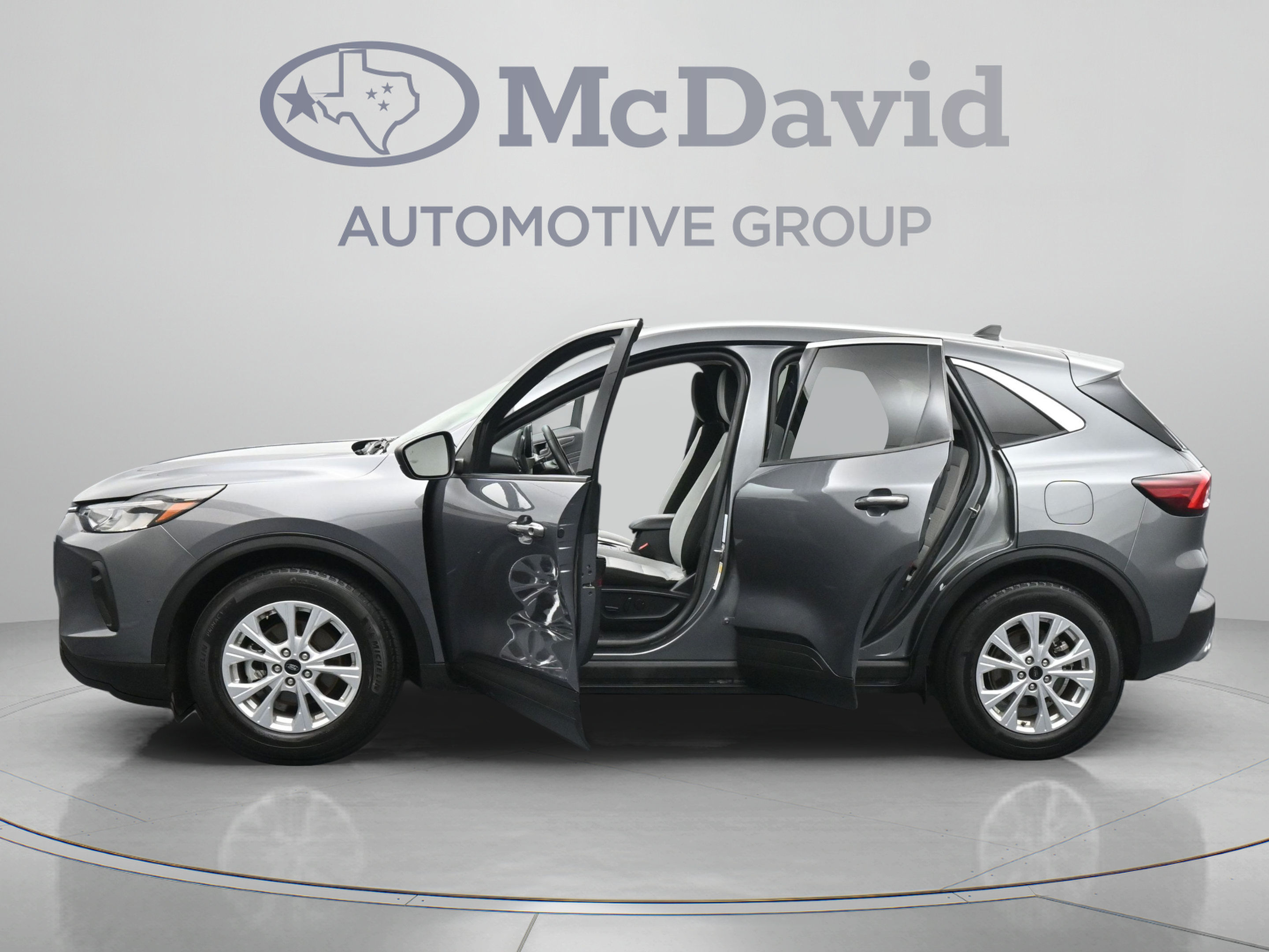Used 2024 Ford Escape Active FWD image 41