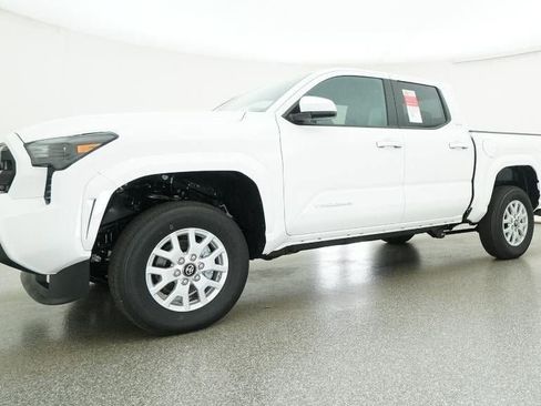 New 2025 Toyota Tacoma SR5 image 17